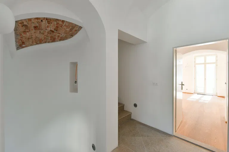 Zámecký vrch, Karlovy Vary - Karlovy Vary | Sale, Apartment building, 795.88 m²