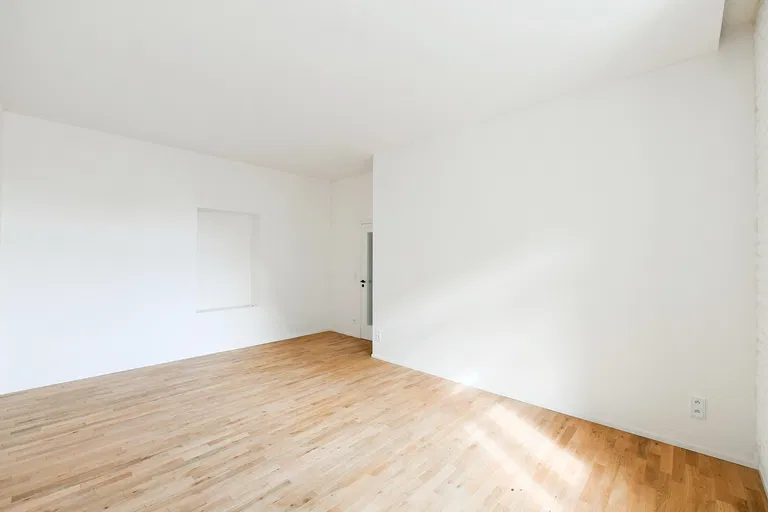Osadní, Holešovice - Prague 7 | Sale, Apartment, One-bedroom (2+kk), 52 m²