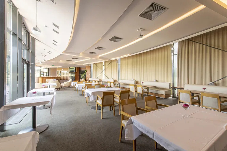 Junácka, Nové Mesto - Bratislava III | Sale, Offices, 762 m²