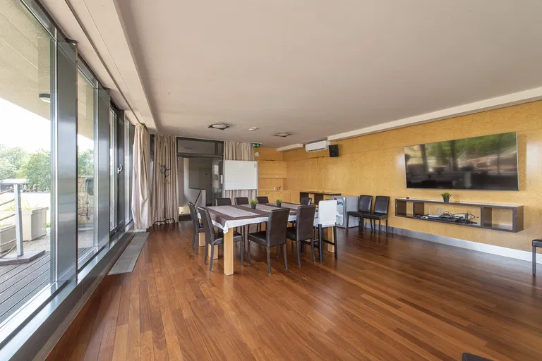 Junácka, Nové Mesto - Bratislava III | Sale, Offices, 762 m²