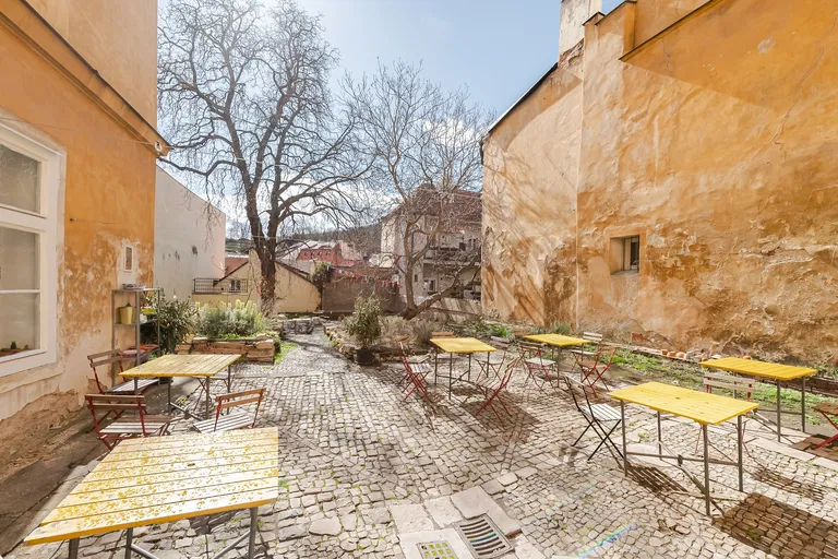 Nerudova, Malá Strana - Praha 1 | Predaj, Bytový dom, 1700 m²