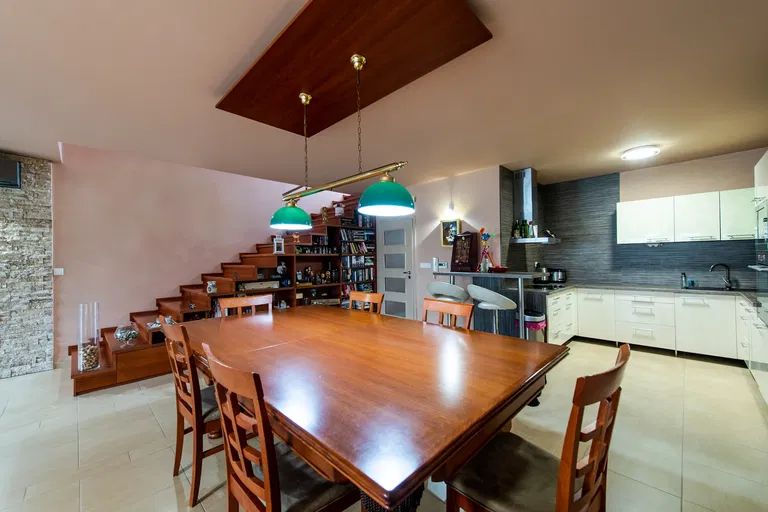 Astrová, Rovinka - Senec | Predaj, Rodinný dom, 4-izbový, 199 m²