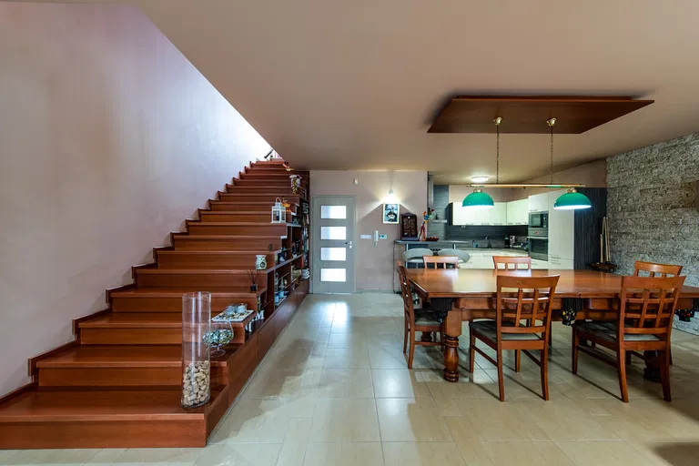Astrová, Rovinka - Senec | Predaj, Rodinný dom, 4-izbový, 199 m²