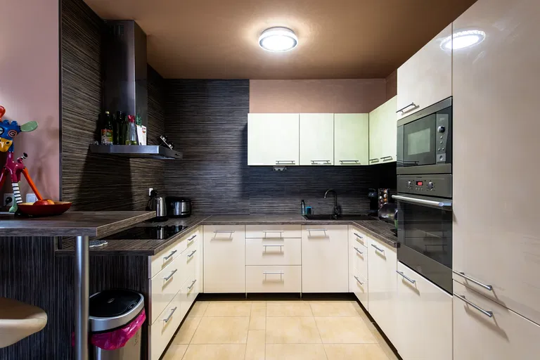 Astrová, Rovinka - Senec | Predaj, Rodinný dom, 4-izbový, 199 m²