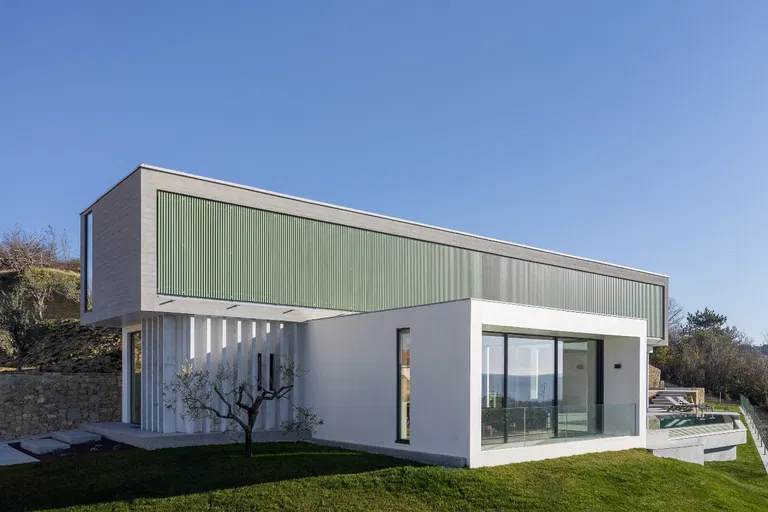 Croatia, Istrie - Buje | Sale, House, Four-bedroom (5+kk), 313 m²