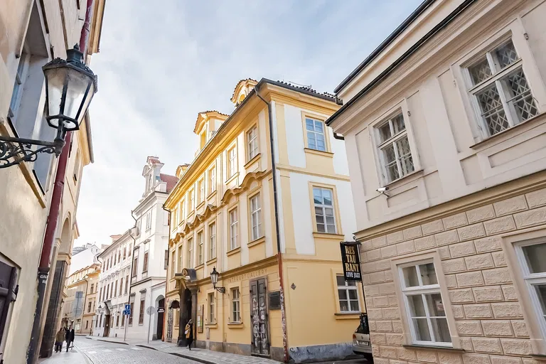 Husova, Staré Město - Prague 1 | Sale, Office building, 2050 m²