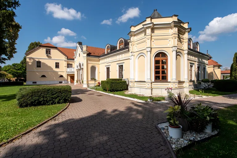Trnava - Jaslovské Bohunice | Sale, Historic property, 1 609 m²