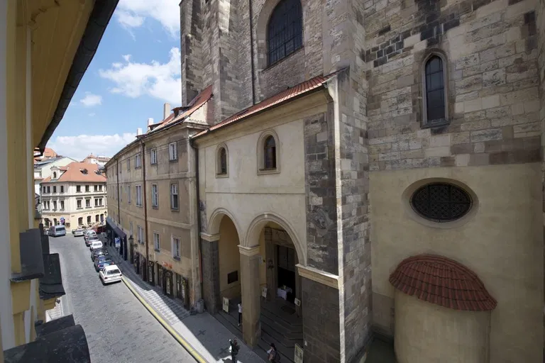 Husova, Staré Město - Prague 1 | Sale, Office building, 2050 m²