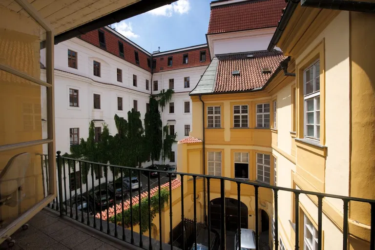 Husova, Staré Město - Prague 1 | Sale, Office building, 2050 m²