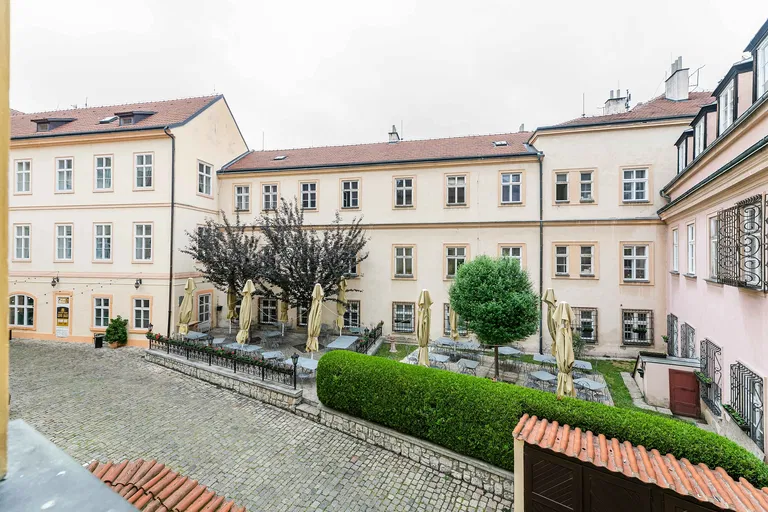 Husova, Staré Město - Prague 1 | Sale, Office building, 2050 m²