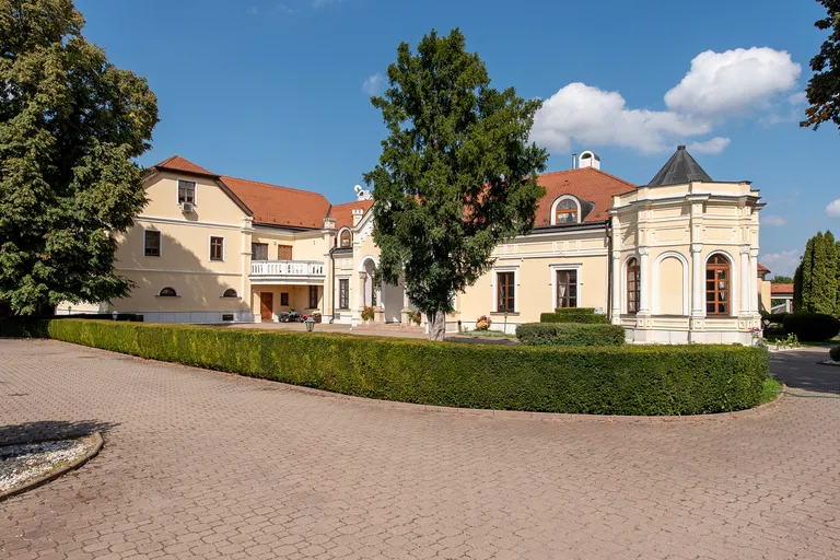 Trnava - Jaslovské Bohunice | Sale, Historic property, 1 609 m²