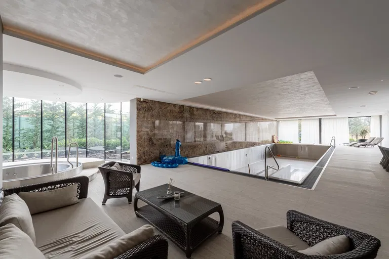 Záhorská Bystrica - Bratislava IV | Sale, House, Eight-bedroom (9+kk), 1 778 m²