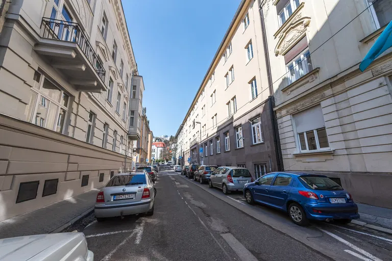 Gunduličová, Staré Mesto - Bratislava I | Sale, Apartment, Three-bedroom (4+kk), 103 m²