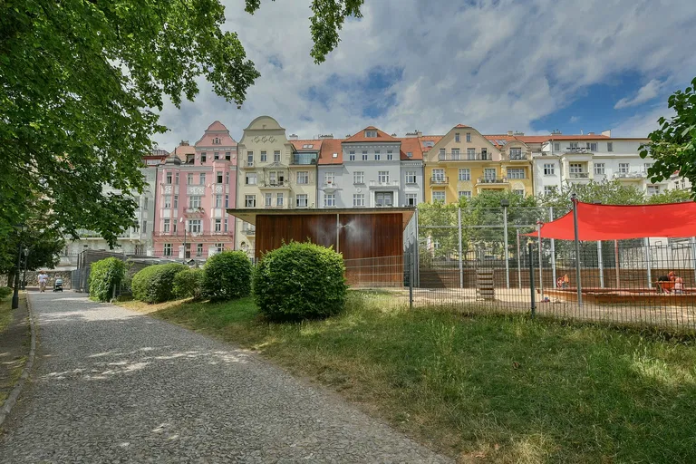 U Havlíčkových sadů, Vinohrady - Prague 2 | Sale, Apartment, Four-bedroom (5+1), 213 m²
