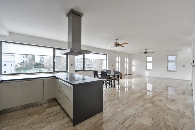 Hlboká cesta, Staré Mesto - Bratislava I | Prenájom, Byt, 4-izbový, 192 m²