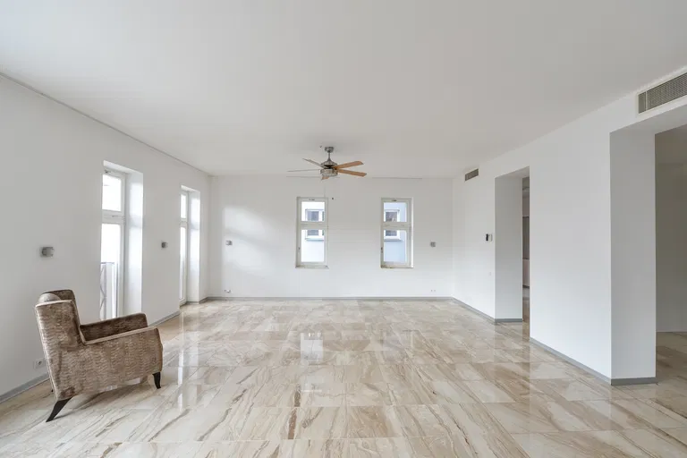 Hlboká cesta, Staré Mesto - Bratislava I | Prenájom, Byt, 4-izbový, 192 m²