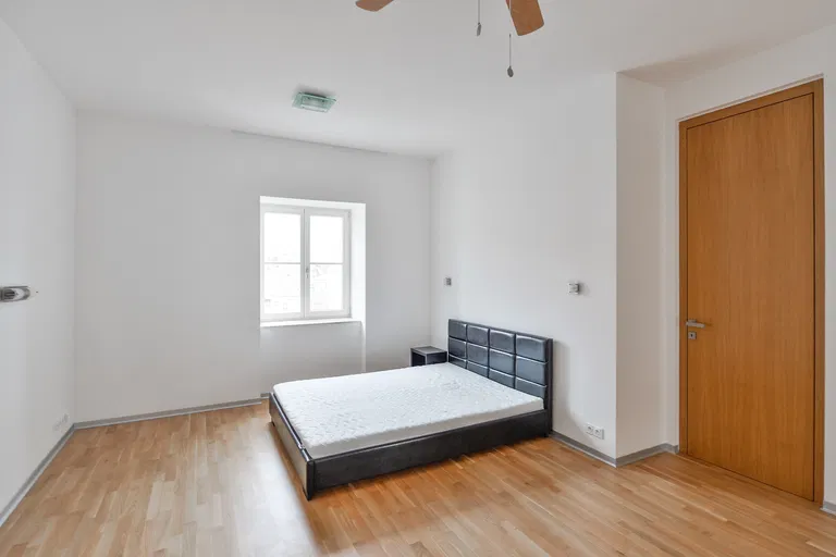 Hlboká cesta, Staré Mesto - Bratislava I | Prenájom, Byt, 4-izbový, 192 m²