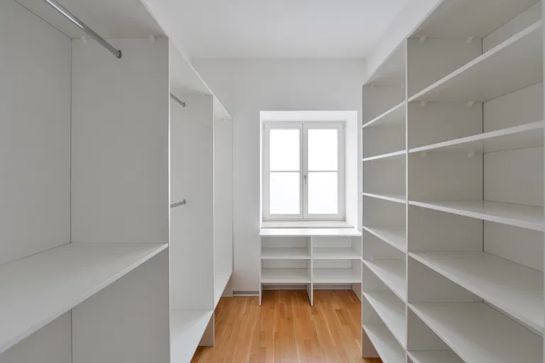 Hlboká cesta, Staré Mesto - Bratislava I | Prenájom, Byt, 4-izbový, 192 m²
