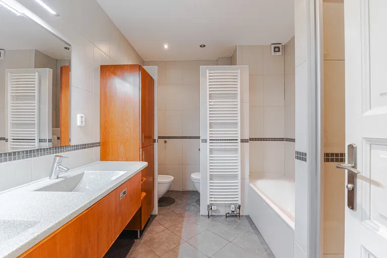 Na Petynce, Střešovice - Prague 6 | Sale, House, Six-bedroom (7+kk), 315 m²