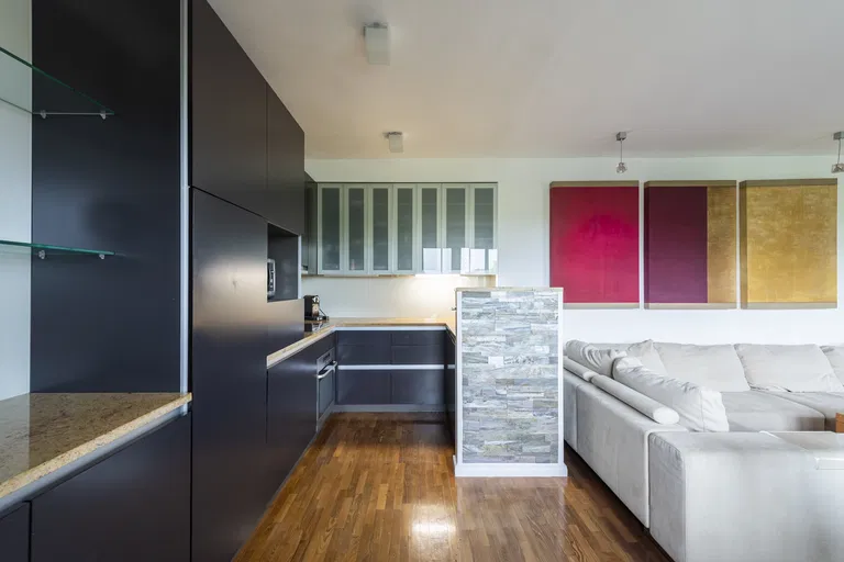 Špitálska, Bratislava - Bratislava I | Prenájom, Byt, 3-izbový, 92 m²
