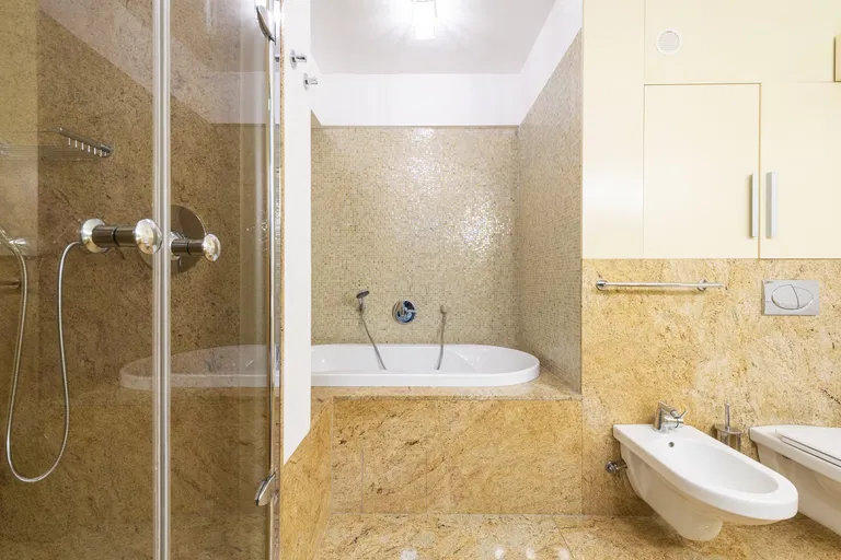 Špitálska, Bratislava - Bratislava I | Prenájom, Byt, 3-izbový, 92 m²