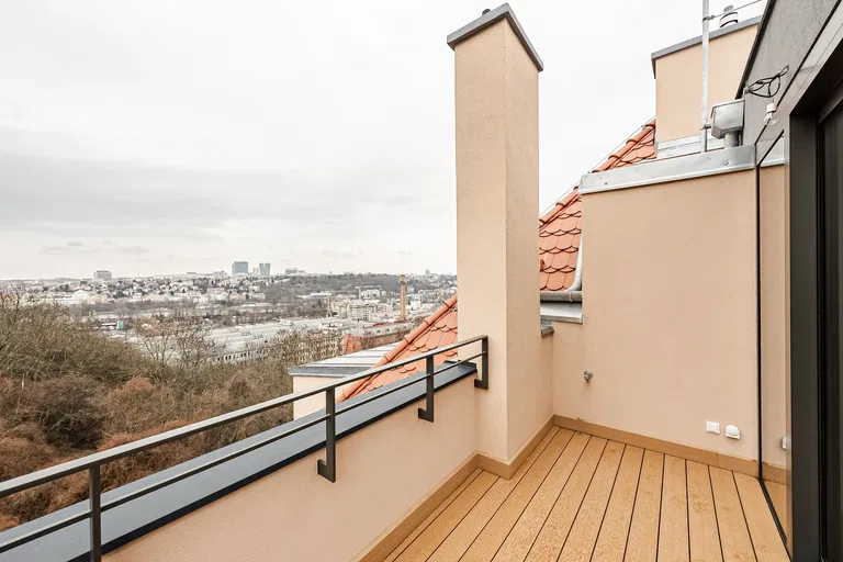 Pod Závěrkou, Smíchov - Praha 5 | Predaj, Byt, 4-izbový, 151 m²