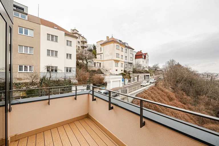 Pod Závěrkou, Smíchov - Praha 5 | Predaj, Byt, 4-izbový, 151 m²