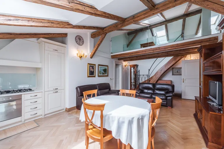 Italská, Vinohrady - Praha 2 | Prenájom, Byt, 4-izbový, 110 m²