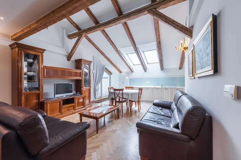 Italská, Vinohrady - Praha 2 | Prenájom, Byt, 4-izbový, 110 m²