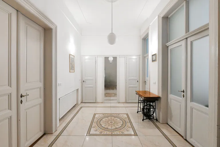 Záhřebská, Vinohrady - Prague 2 | Sale, Apartment, Two-bedroom (3+1), 114 m²