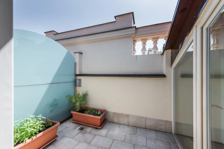 Italská, Vinohrady - Praha 2 | Prenájom, Byt, 4-izbový, 110 m²