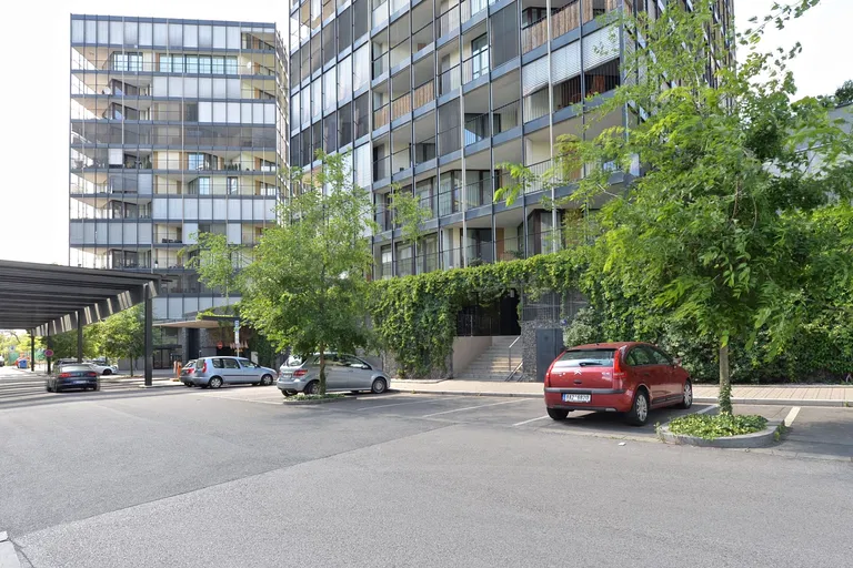 Pitterova, Žižkov - Praha 3 | Predaj, Byt, 2-izbový, 85 m²