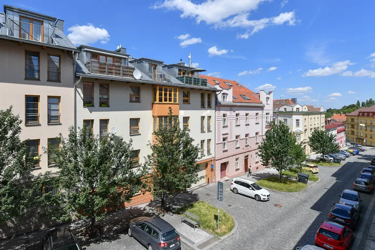 Závěrka, Břevnov - Prague 6 | Sale, Apartment, Two-bedroom (3+1), 93 m²