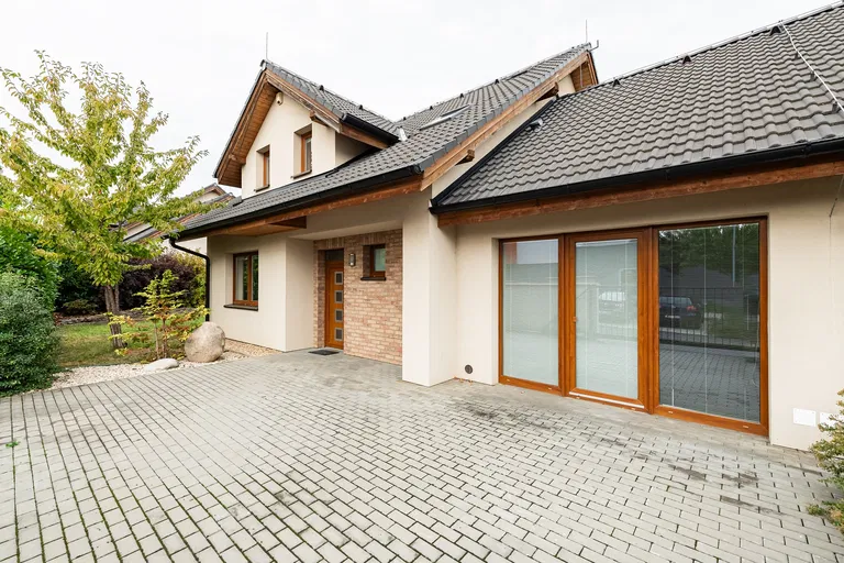 Cedrová, Jesenice - Praha-západ | Predaj, Rodinný dom, 6-izbový, 231 m²