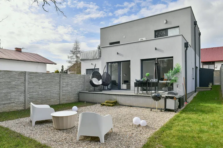 Pod Přehradou, Hájek u Uhříněvsi - Prague 10 | Sale, Apartment, Two-bedroom (3+kk), 62 m²