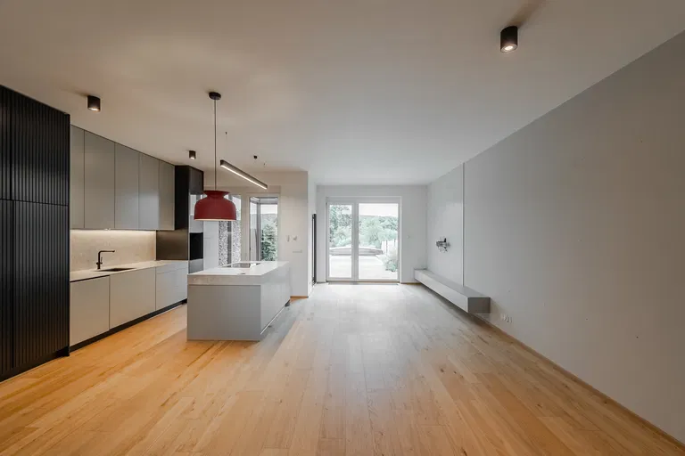 Černošická, Lipence - Prague 5 | Sale, House, Seven-bedroom (8+kk), 249 m²