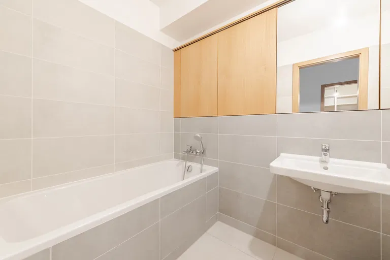 Černošická, Lipence - Prague 5 | Sale, House, Seven-bedroom (8+kk), 249 m²