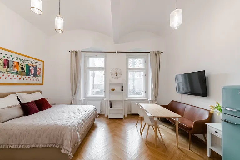 Všehrdova, Malá Strana - Prague 1 | Sale, Apartment, Studio (1+kk), 32 m²