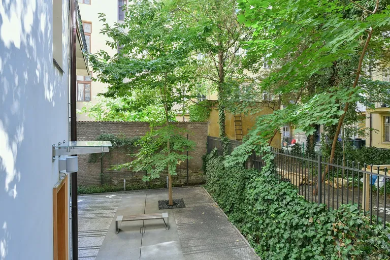 Všehrdova, Malá Strana - Prague 1 | Sale, Apartment, Studio (1+kk), 32 m²