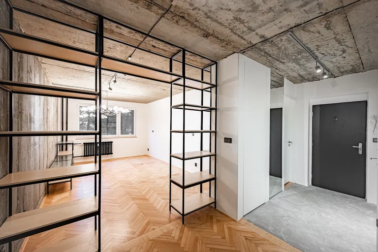 Hlavní, Záběhlice - Praha 4 | Predaj, Byt, 2-izbový, 80 m²