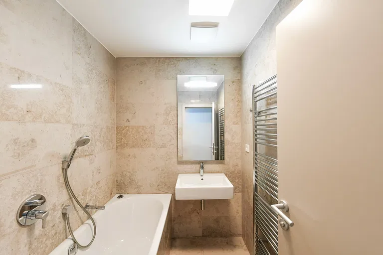 Mezilehlá, Hrdlořezy - Praha 9 | Predaj, Byt, 4-izbový, 133 m²