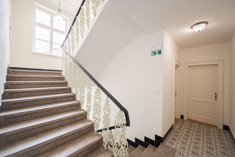 Černomořská, Vršovice - Prague 10 | Sale, Apartment, Studio (1+kk), 27 m²
