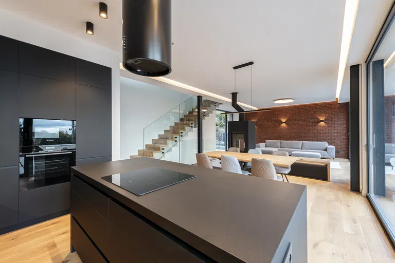 Sliačska, Nové Mesto - Bratislava III | Rent, House, Three-bedroom (4+1), 252 m²