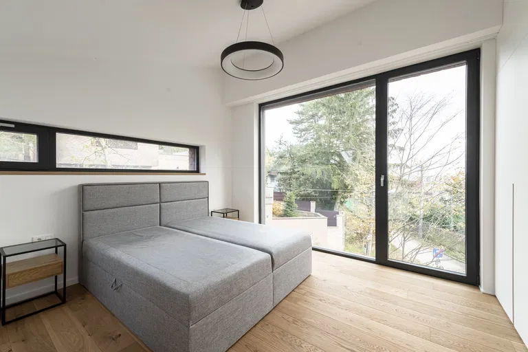 Sliačska, Nové Mesto - Bratislava III | Rent, House, Three-bedroom (4+1), 252 m²