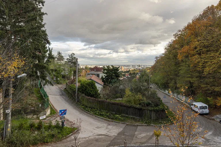 Sliačska, Nové Mesto - Bratislava III | Rent, House, Three-bedroom (4+1), 252 m²