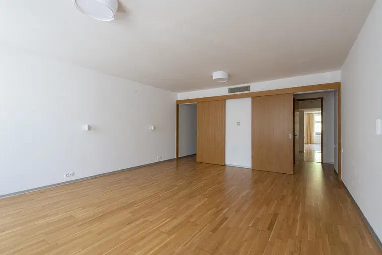 Hlboká cesta, Staré Mesto - Bratislava I | Rent, Apartment, Two-bedroom (3+kk), 177 m²