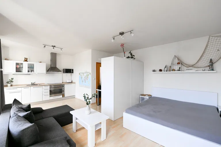 U Zátiší, Hodkovičky - Prague 4 | Sale, Apartment, Studio (1+kk), 41 m²