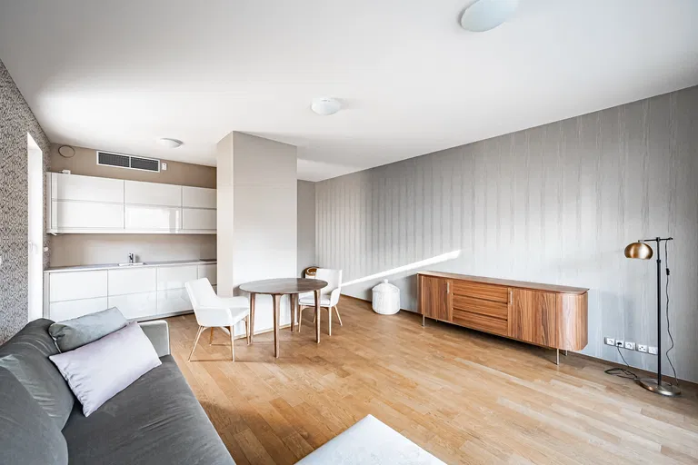 U Nikolajky, Smíchov - Prague 5 | Sale, Apartment, One-bedroom (2+kk), 104 m²