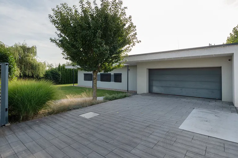 Petlákova, Brněnské Ivanovice - Brno-město | Sale, House, Four-bedroom (5+kk), 250 m²