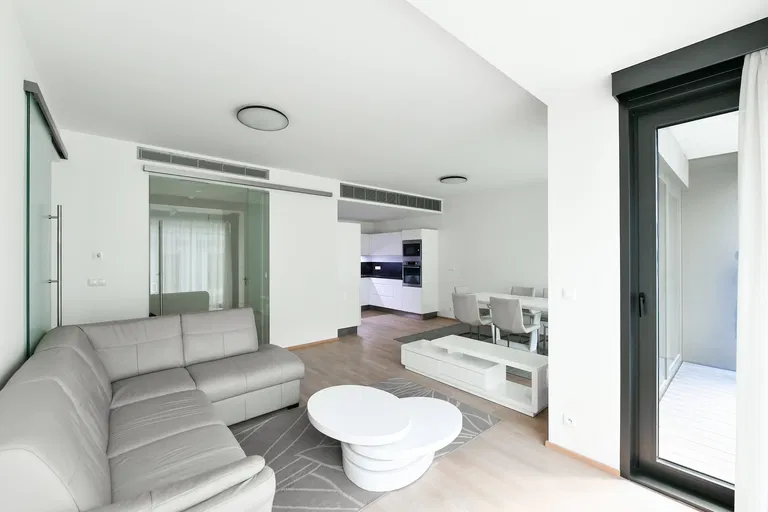 Purkyňova, Nové Město - Prague 1 | Sale, Apartment, One-bedroom (2+kk), 68 m²